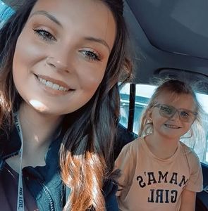 Meet your Posher, Carley